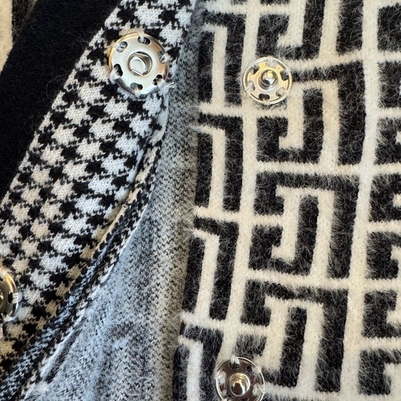 Luxury Knit Sweater Jacket Black + White Geometric Monogram Women's Large - Picture 8 of 15